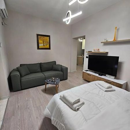 Apartament Studio Near Us Embassy With Balcony Tirana Zewnętrze zdjęcie