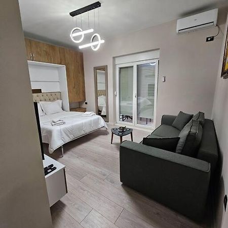 Apartament Studio Near Us Embassy With Balcony Tirana Zewnętrze zdjęcie